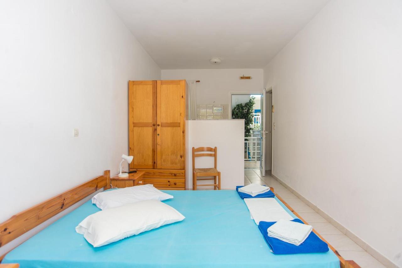 Blue White Apartments - Kefallonia Poolside Retreats Szpartiá Kültér fotó