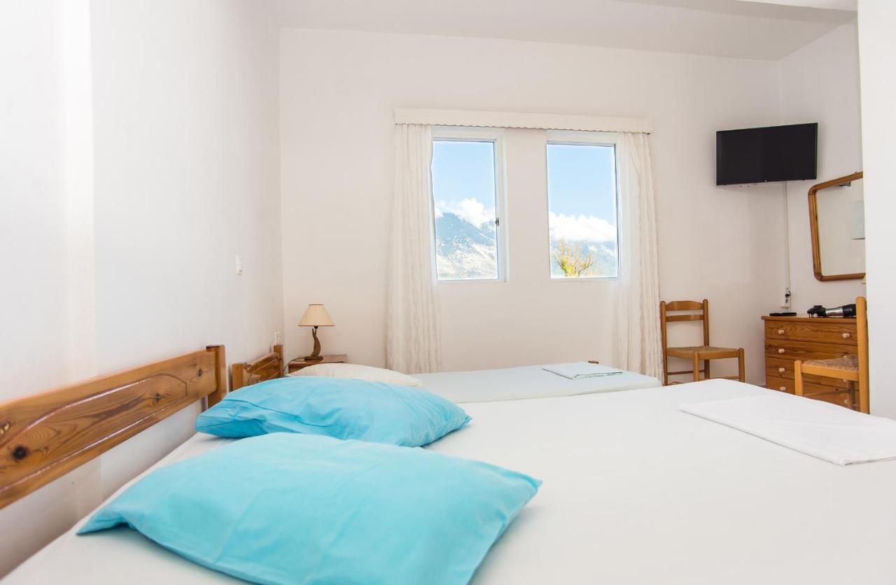Blue White Apartments - Kefallonia Poolside Retreats Szpartiá Kültér fotó